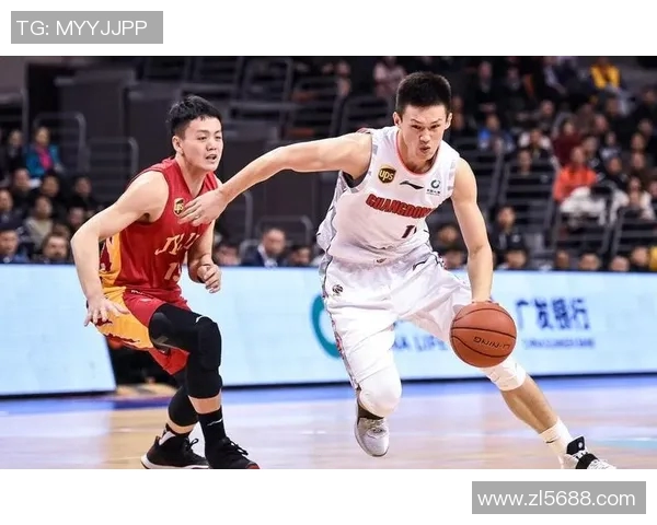 火箭队与公牛队激战正酣赛季精彩对决引发球迷热议 火箭队与公牛队激战正酣赛季精彩对决引发球迷热议