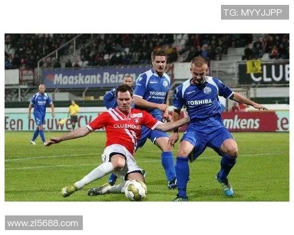 多德勒与前进鹰的激烈对决揭示了足球战术与团队合作的重要性 多德勒与前进鹰的激烈对决揭示了足球战术与团队合作的重要性